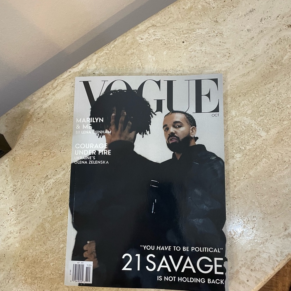 Drake X 21 Savage Vogue Issue Her loss Promo
Magazine - Picture 2 of 11